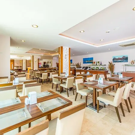 Lowe Hotel 3*